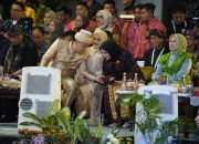 Delegasi Kota Bandar Lampung Ikuti Karnaval Budaya Nusantara Munas VII Apeksi di Surabaya
