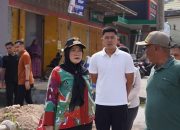 Camat Diminta Tak Hanya Duduk Manis, Eva Pantau Jalan Pakai Beton Bukan Janji