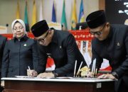 Ketua DPRD Ahmad Giri Akbar Pimpin Rapat Paripurna Raperda APBD 2024 dan Persetujuan RPJMD 2025-2029