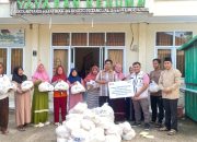 BRI Kanca Kotabumi Salurkan Paket Sembako Gratis untuk Warga di Way Kanan