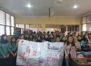 Workshop Consistency Strategies to Build and Maintain an Audience bersama Priska Sahanaya dan Beauty Class Fanbo di SMA & SMK Gita Kirrti 1