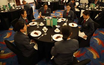 Langsung Terjun Bersama Industri, Program Hotel Management BINUS University Berikan Pengalaman Table Manner dan Operasional Hotel di Le Meridien, Jakarta