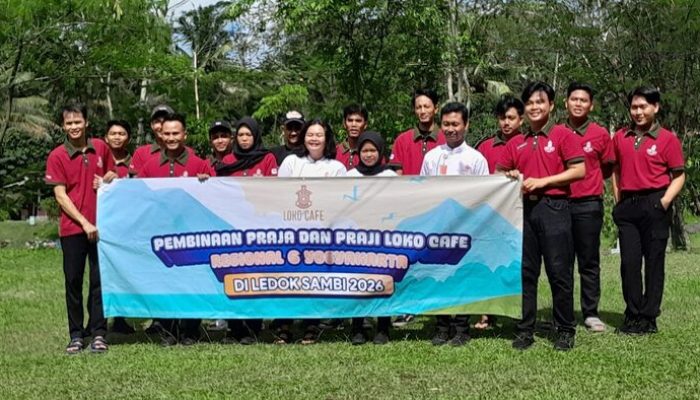 Tingkatkan Pelayanan Kepada Pelanggan, Loko Café Gelar Pembinaan Praja Praji di Kaliurang