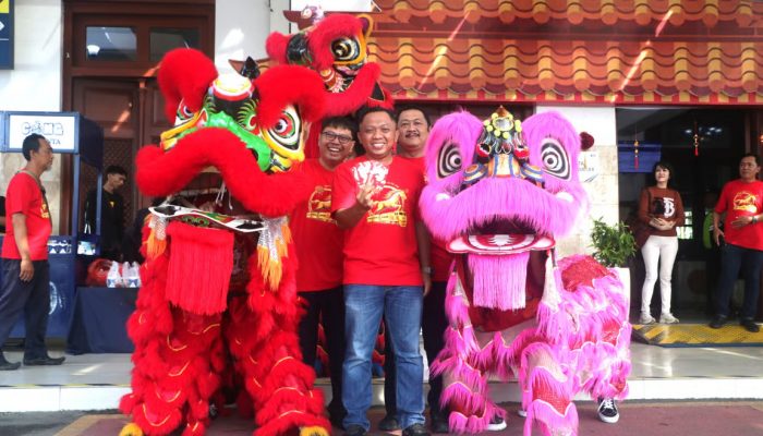 Rayakan Imlek 2577 Kongzili, KAI Daop 9 Jember Hadirkan Barongsai di Jember dan Banyuwangi