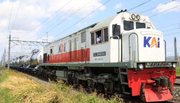 Terus Bertumbuh! Kinerja Angkutan Barang KAI Daop 6 Naik 23% pada 2025