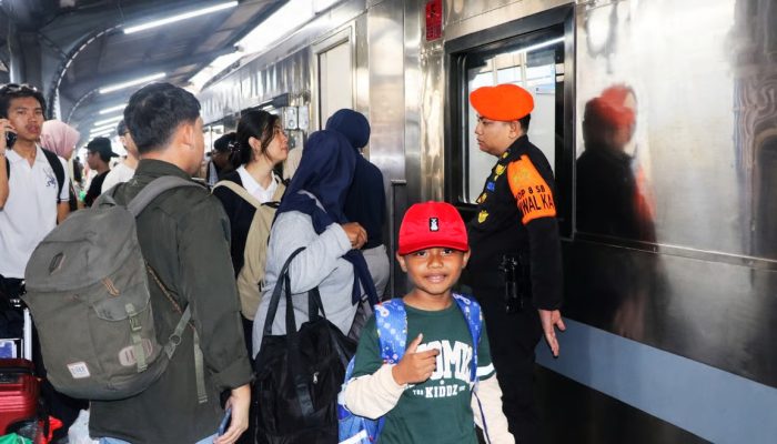 Volume Penumpang Stabil di Awal Puasa, KAI Daop 9 Jember Fokus Jaga Kenyamanan Pelanggan