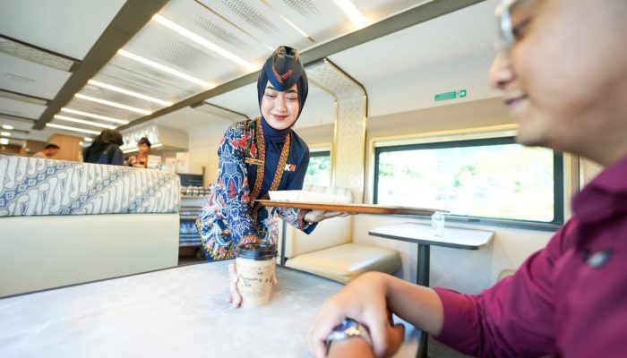 Selama Bulan Ramadhan, Kuliner Kereta Siapkan Menu Takjil untuk Penumpang Kereta Api