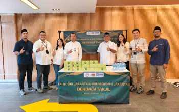 Sinergi Kebaikan, FKIJK DKI Jakarta dan BRI Regional Office 1 Gelar Aksi Berbagi Takjil