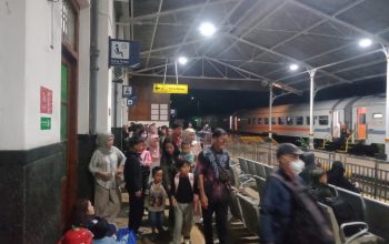 KAI Daop 2 Bandung Sampaikan Permohonan Maaf, Perjalanan KA Siliwangi Tertahan Akibat Genangan Air di Petak Jalan Cianjur–Cibeber