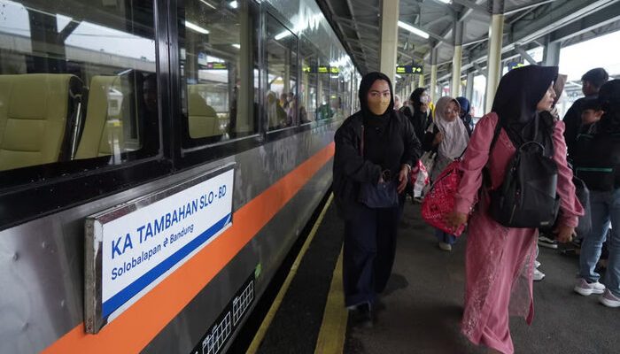 KAI Daop 2 Bandung Operasikan 2 KA Tambahan Libur Kenaikan Yesus Kristus