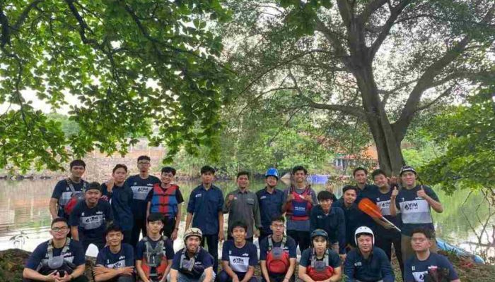 YBM BRI RO Jakarta 1 Bekali Awardee Bright Scholarship Pelatihan Water Rescue
