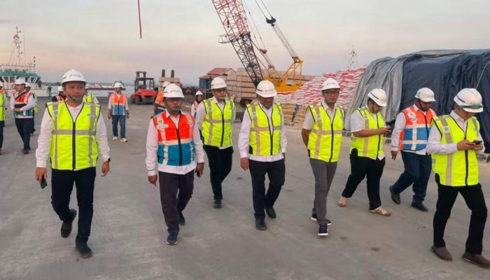 BP BUMN Tinjau Operasional Pelindo Gresik, Perkuat Layanan Logistik Nasional