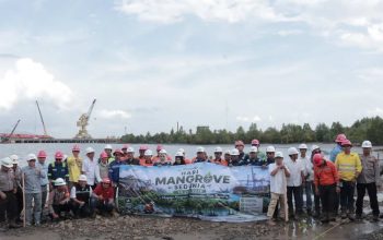 Menjaga Mangrove, Mengamankan Masa Depan: SUCOFINDO Dukung Konservasi Pesisir di Kalimantan Selatan