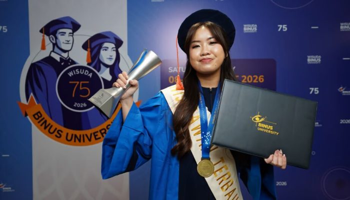 Wisuda ke-75 BINUS University Rachel Evangeline Tumbuh dalam Ekosistem BINUS Bandung