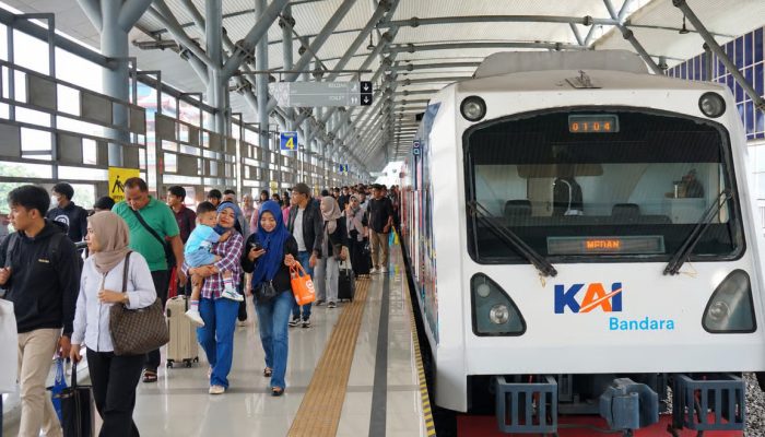 KA Srilelawangsa Tertemper Kendaraan di Perlintasan Resmi Terjaga Binjai, Perjalanan Kereta Tetap Aman