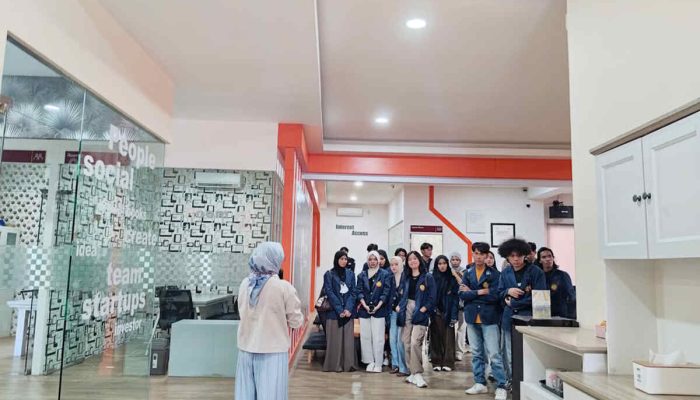 FIKOM UNASMAN Perkuat Kompetensi Mahasiswa Melalui Studi Banding Telkom AI Center