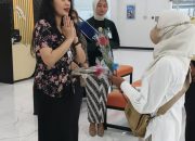 Semarak Hari Pelanggan Nasional, Pemimpin Cabang BRI BO Cut Mutiah Sambut Nasabah dengan Hangat